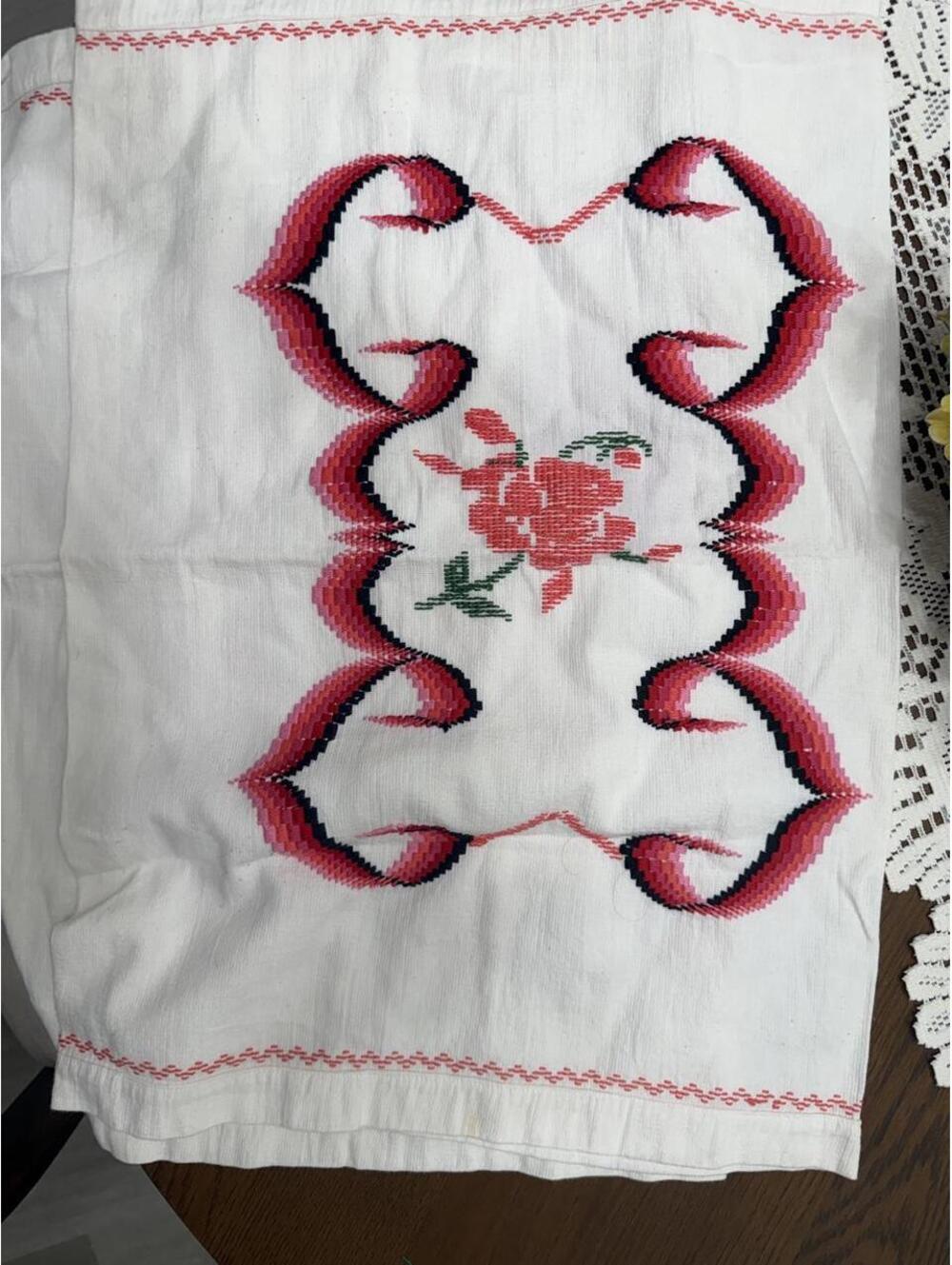 American Vintage  White and Multi Soft-furnishings-textil